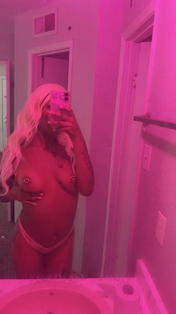 Chyna, 20  female escort, Lafayette