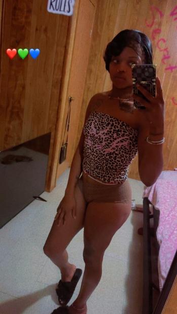 Vic, 24  female escort, Lafayette